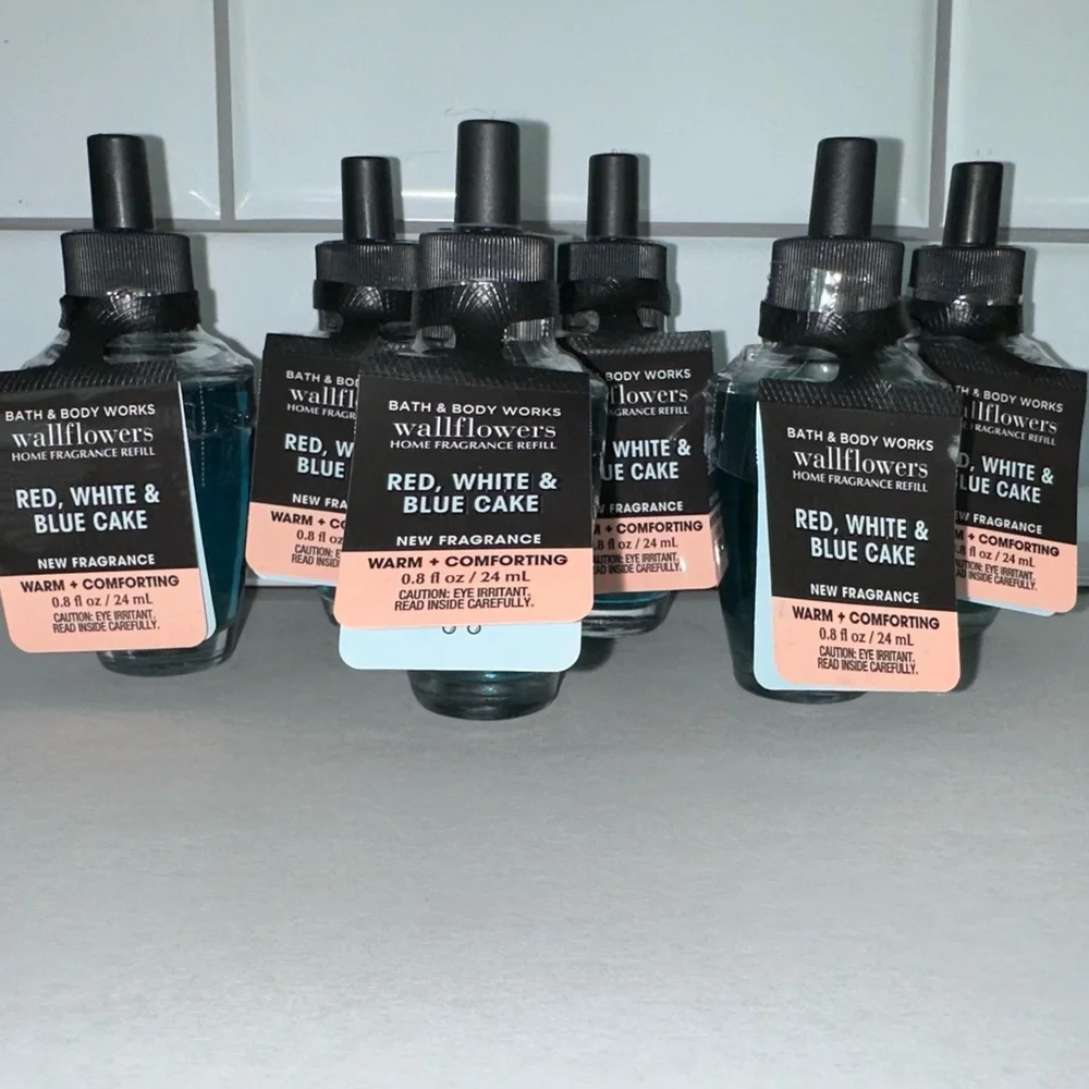 4 B&BW Red White & Blue Cake Wallflower Refills - Picture 4 of 5